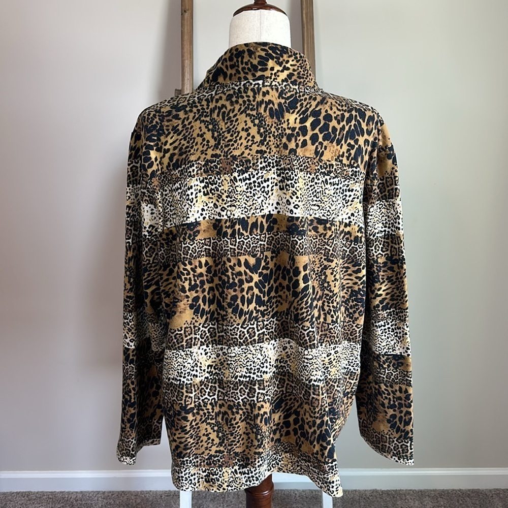 Bundle of Two Onque Casual Zip Up Tops Animal Print and Red Size 2X in GUC - Picture 6 of 17